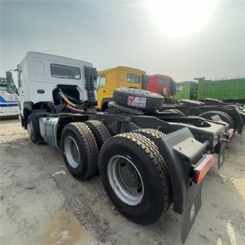 Tractor truck HOWO SinoTruck