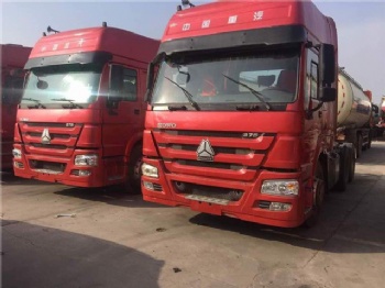 Tractor truck HOWO 375