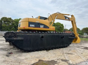 CAT 320C Amphibious Excavator
