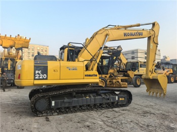 Komatsu PC220 Excavator