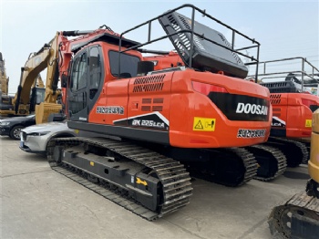 Doosan DX225LCA Excavator