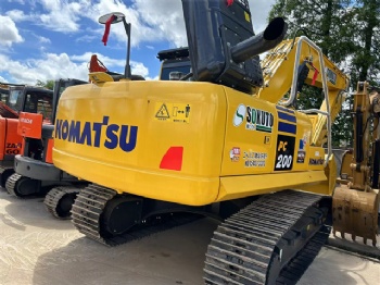 Komatsu PC200 Excavator