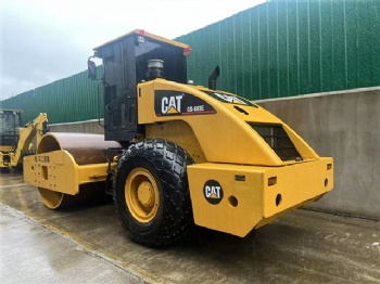 CAT CS-683E Road Roller